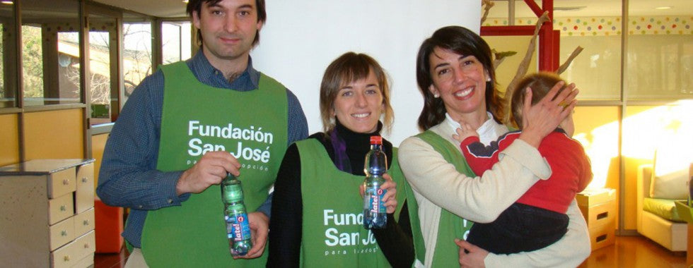 Donación de mamaderas de Leche para Fundación San José