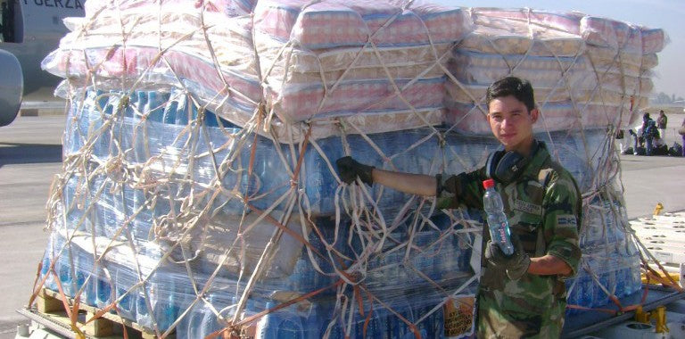 Donación de Agua para Damnificados por Terremoto